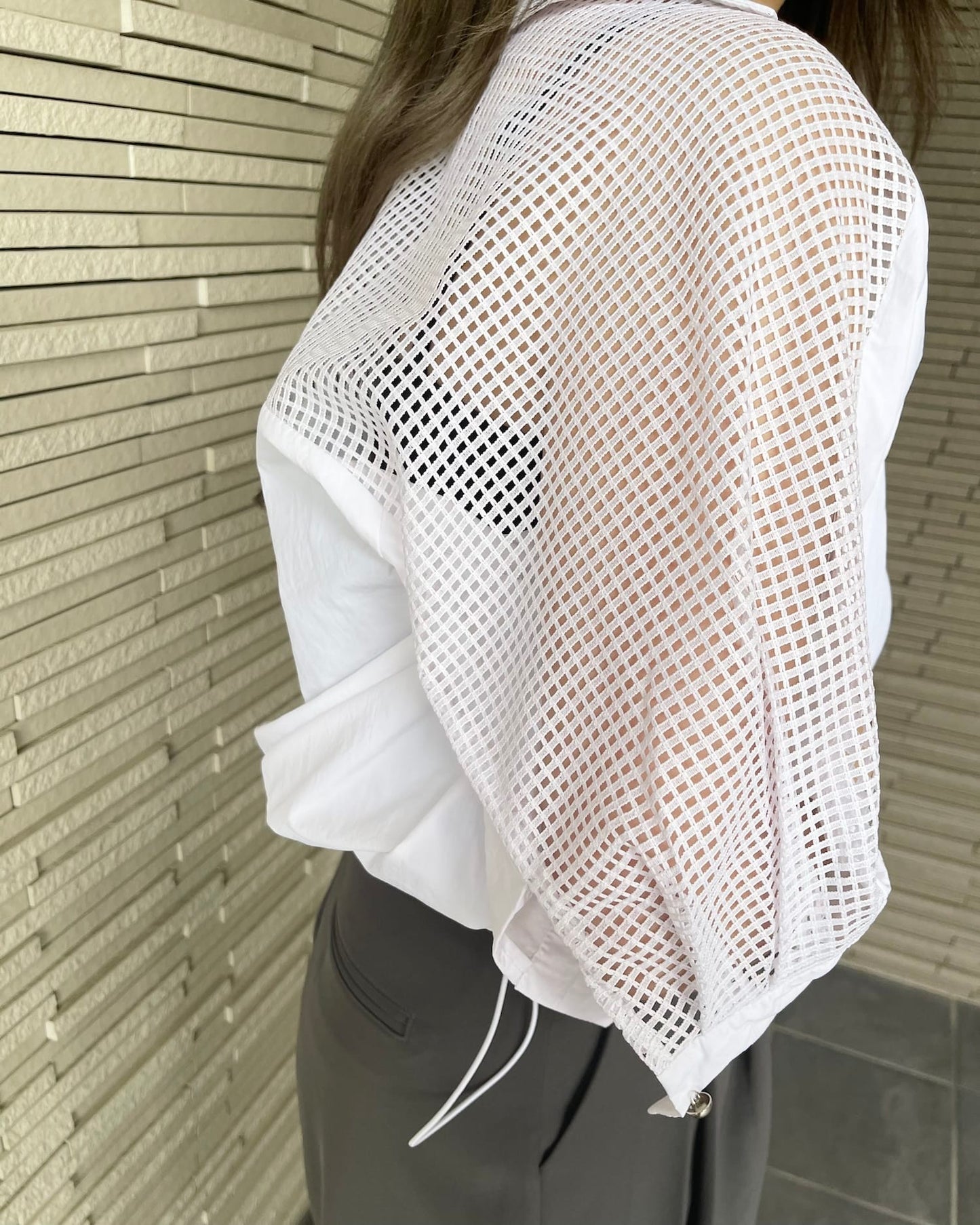 ドロストバックショルダーメッシュシャツ