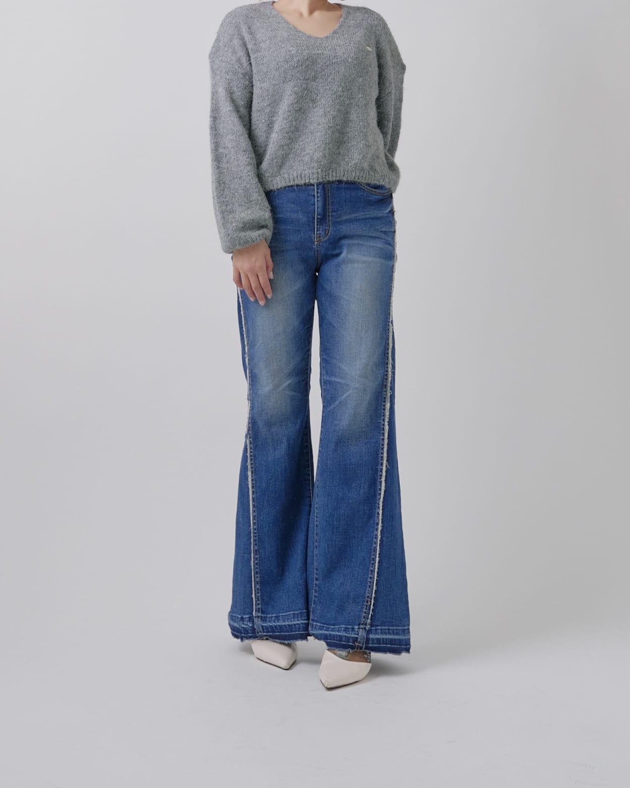 フリンジライン切り替えワイドフレアデニム