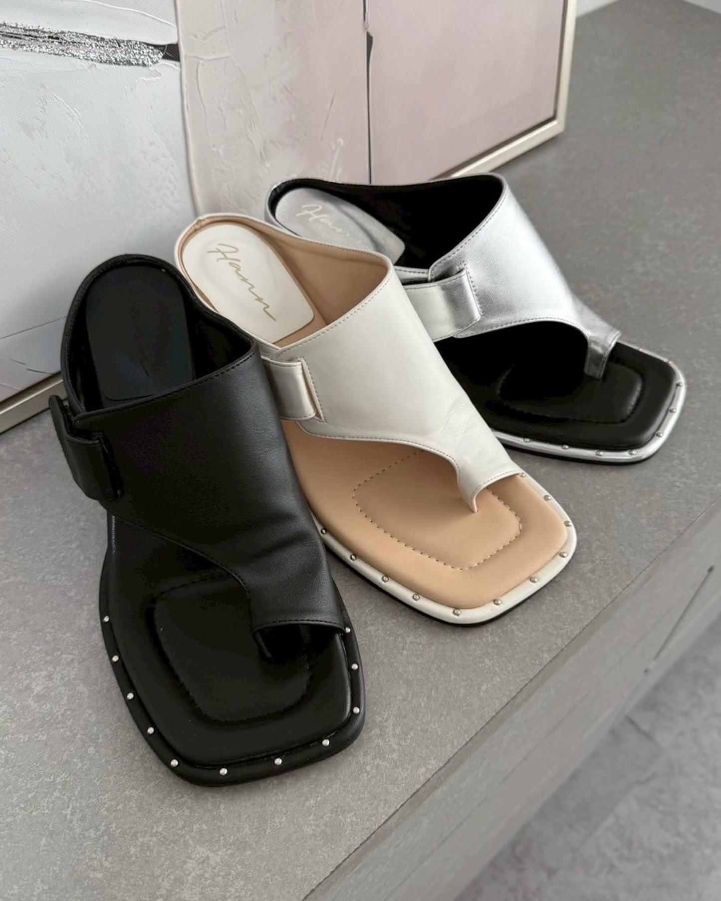 スタッズチャンキーヒール