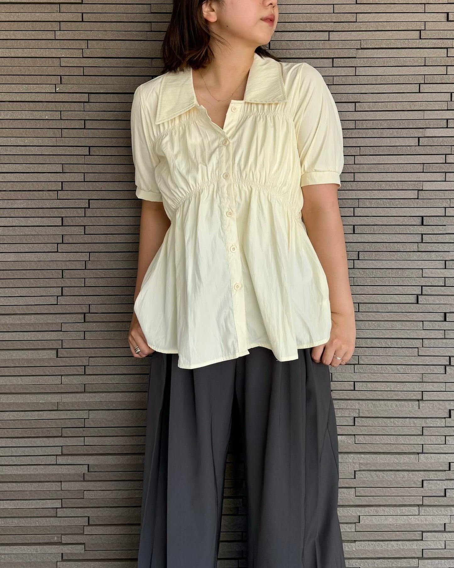 襟付き変形ブラウス