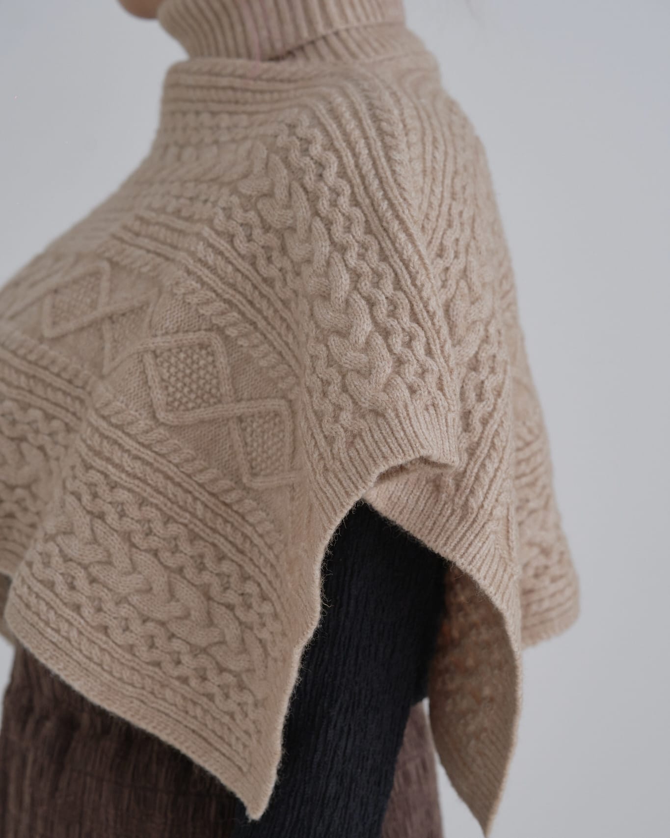 タートルショートポンチョ