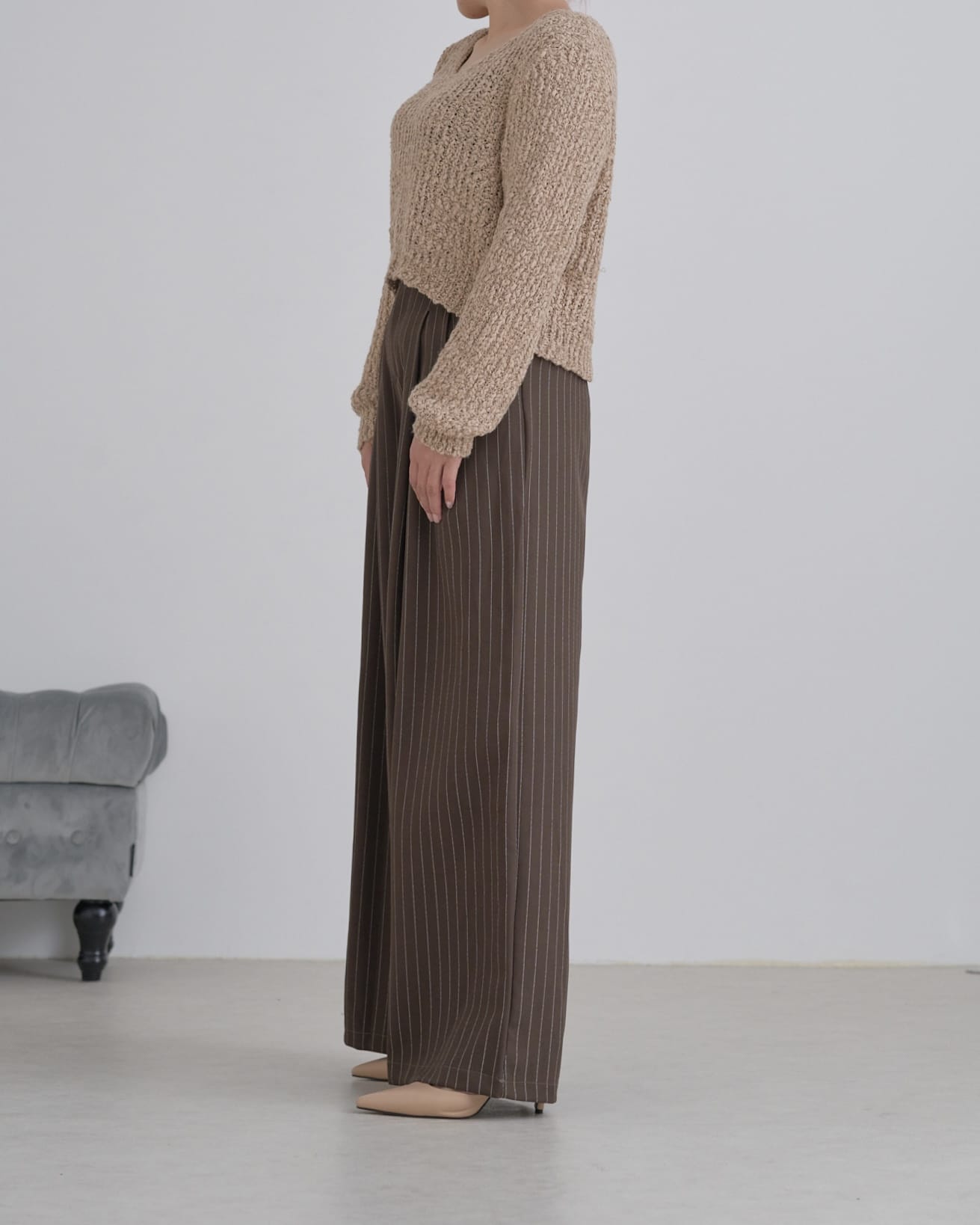 ピンストライプタックワイドパンツ