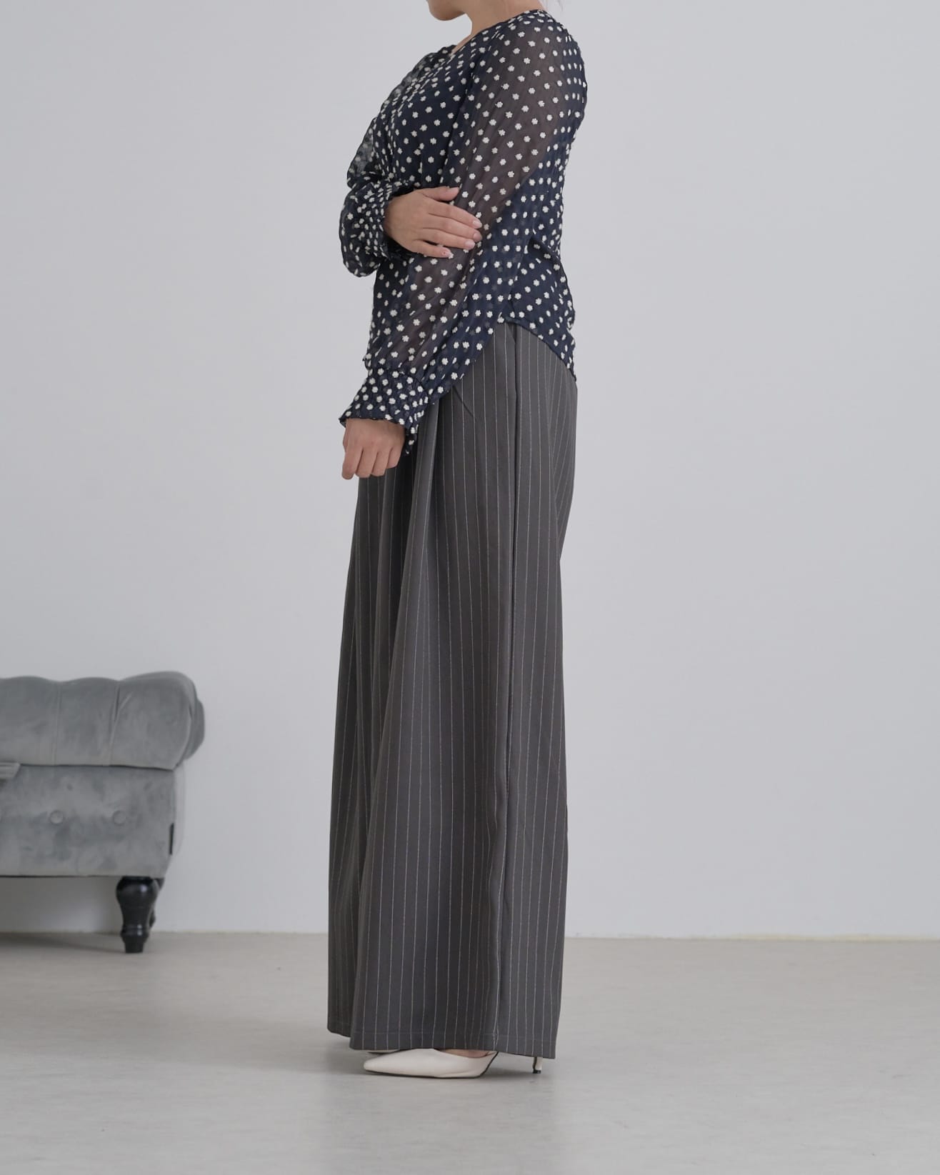 ピンストライプタックワイドパンツ