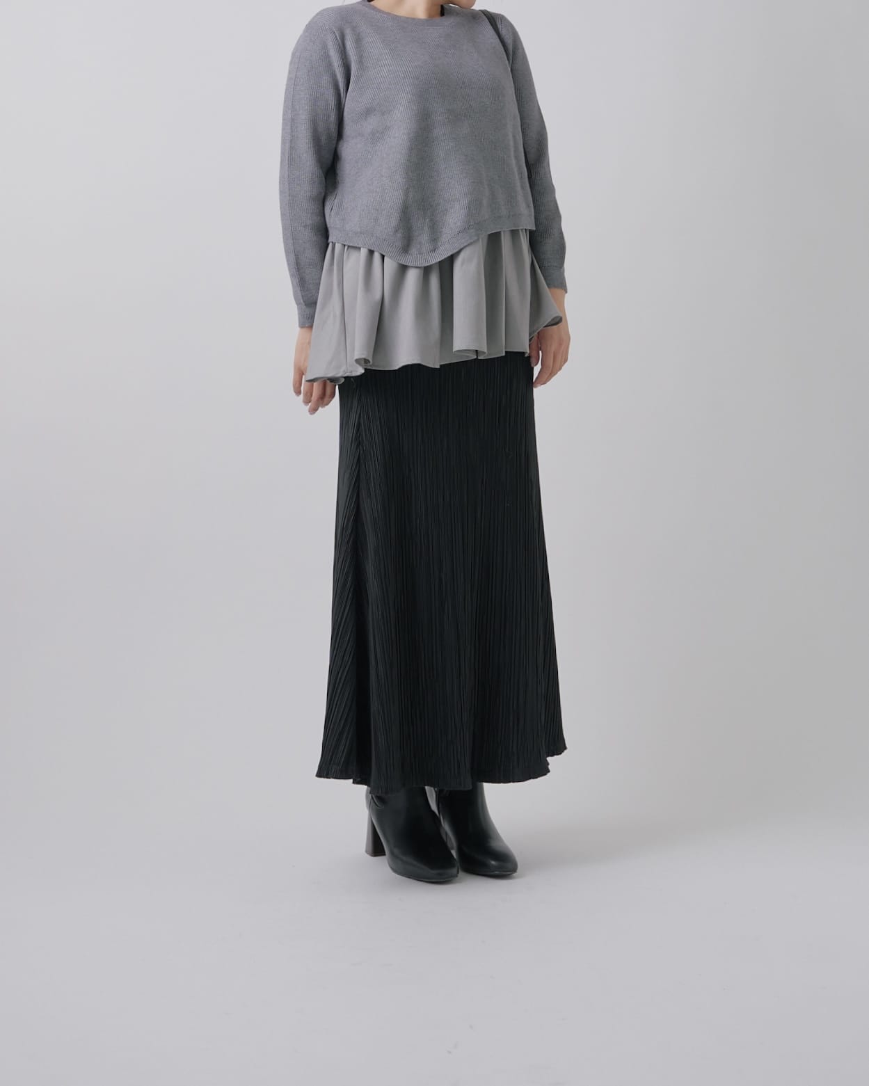 レイヤードフリルニット