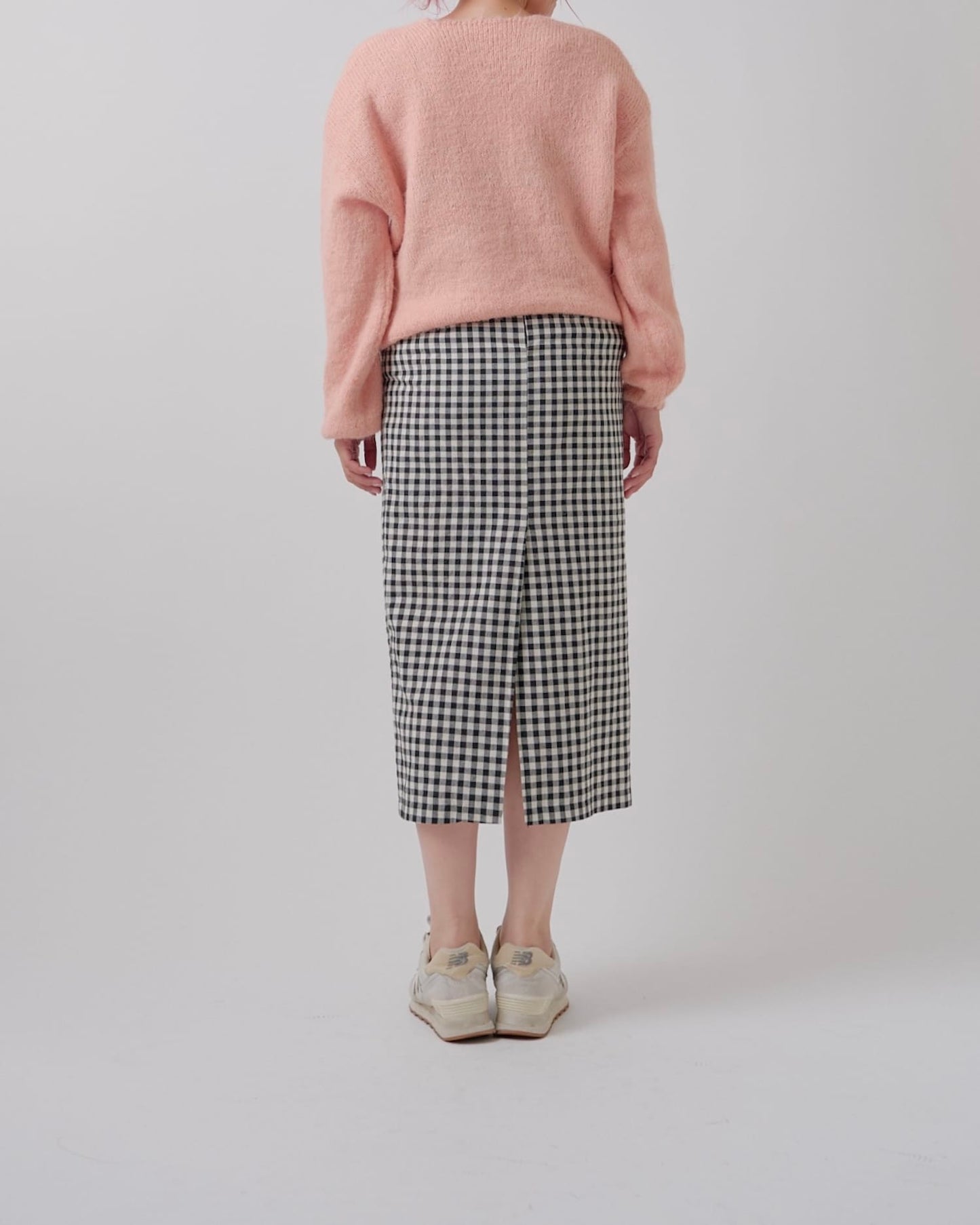 Vネックバルーンカラーニット