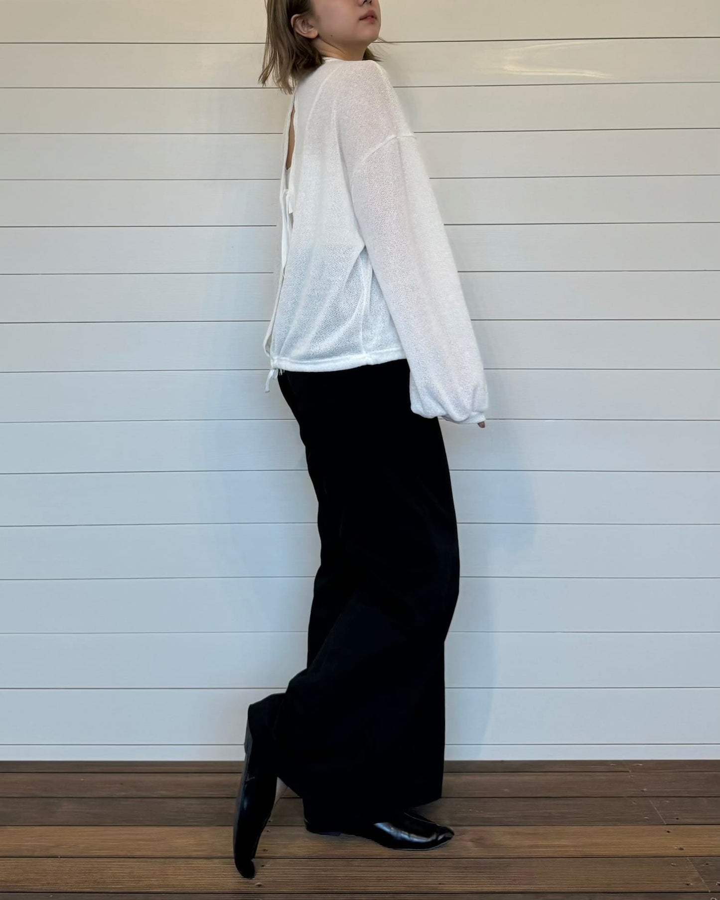 バックスリットリボントップス