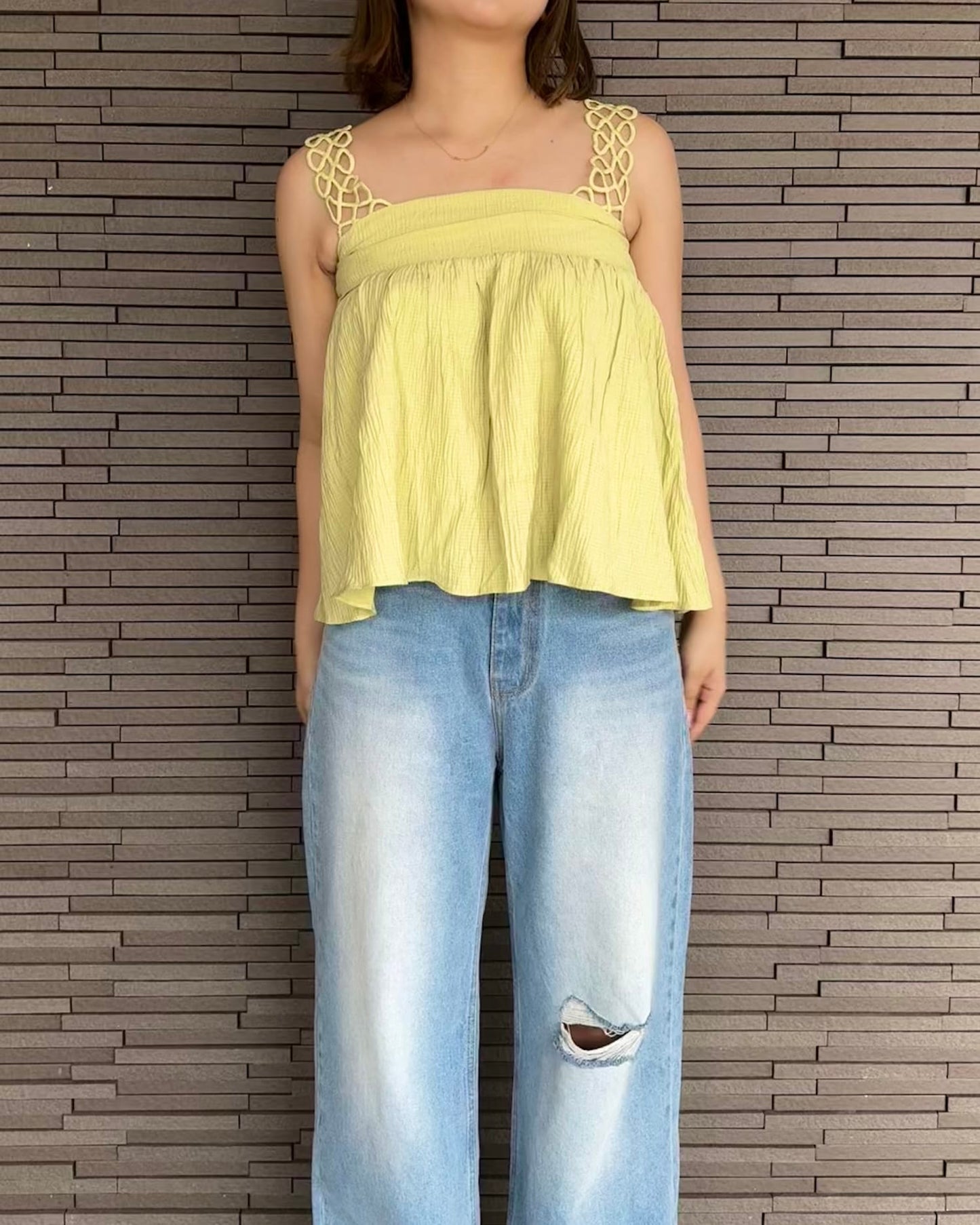 【肩紐デザイン】ギャザートップス