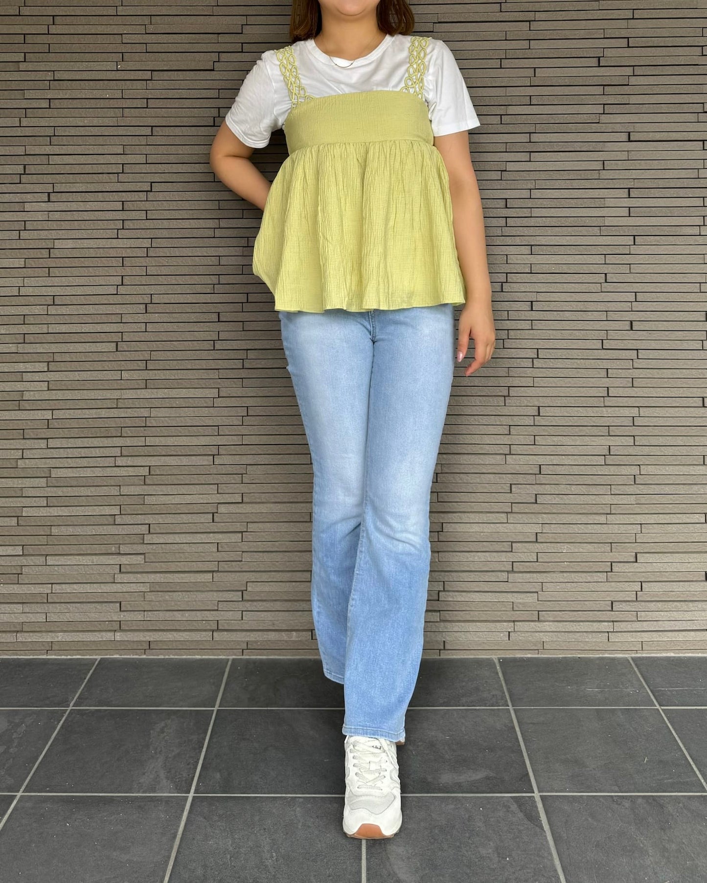 【肩紐デザイン】ギャザートップス