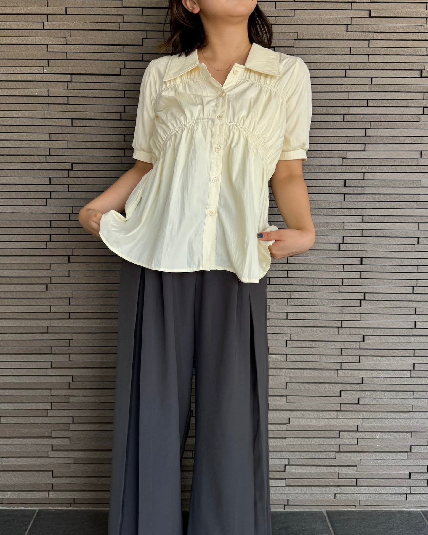 襟付き変形ブラウス