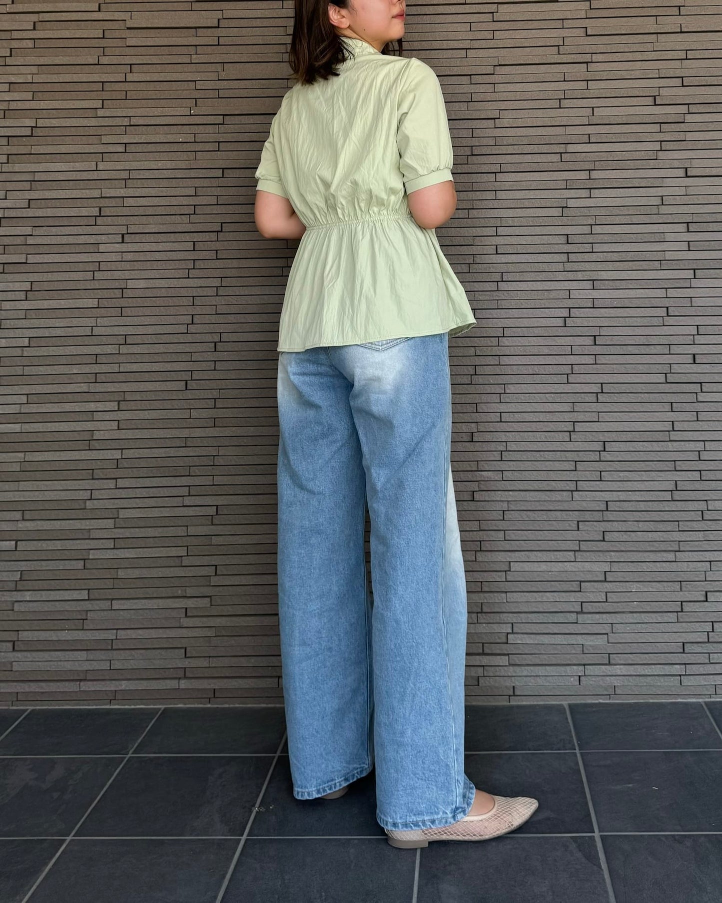 襟付き変形ブラウス