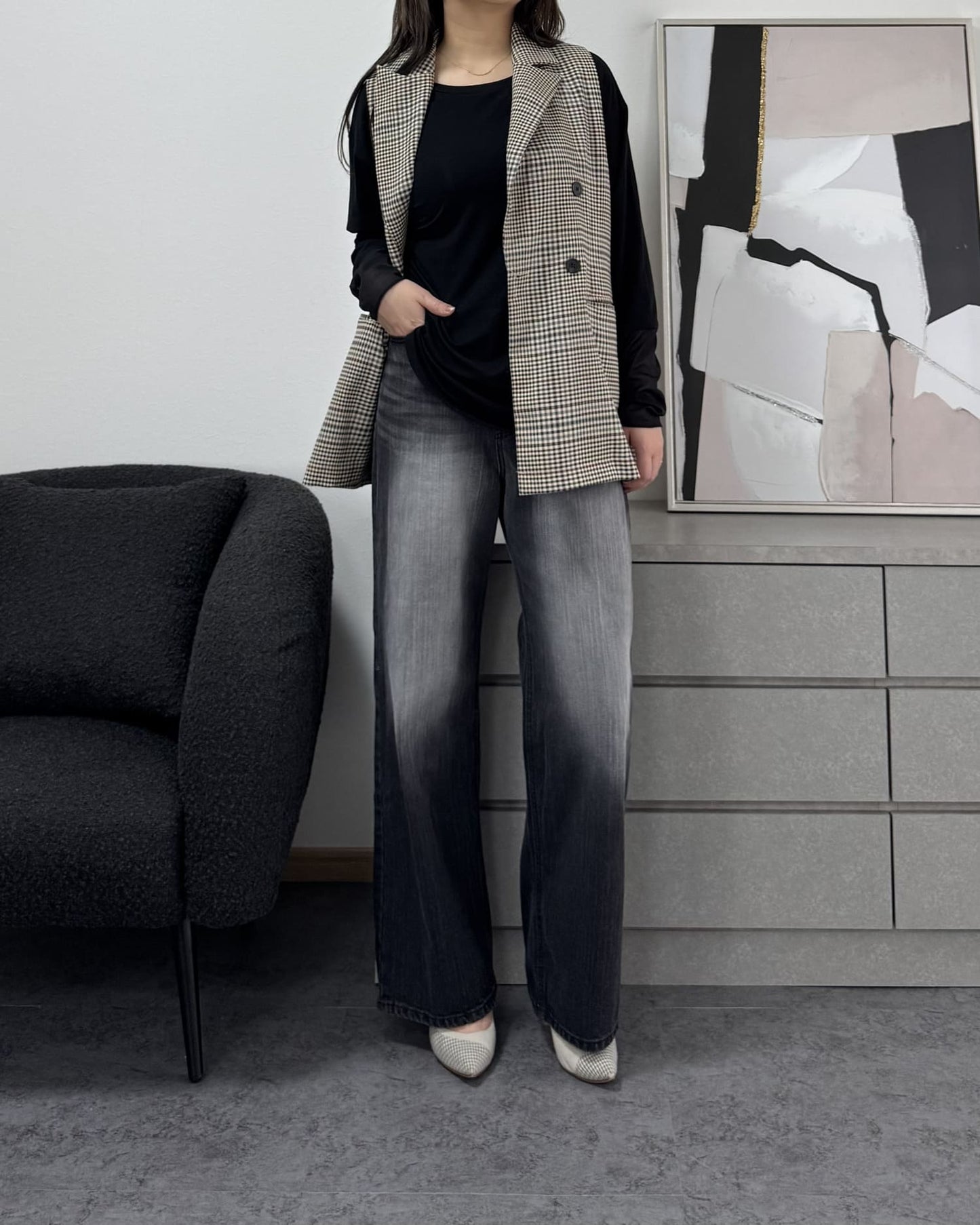 ブラックウォッシュドワイドデニム