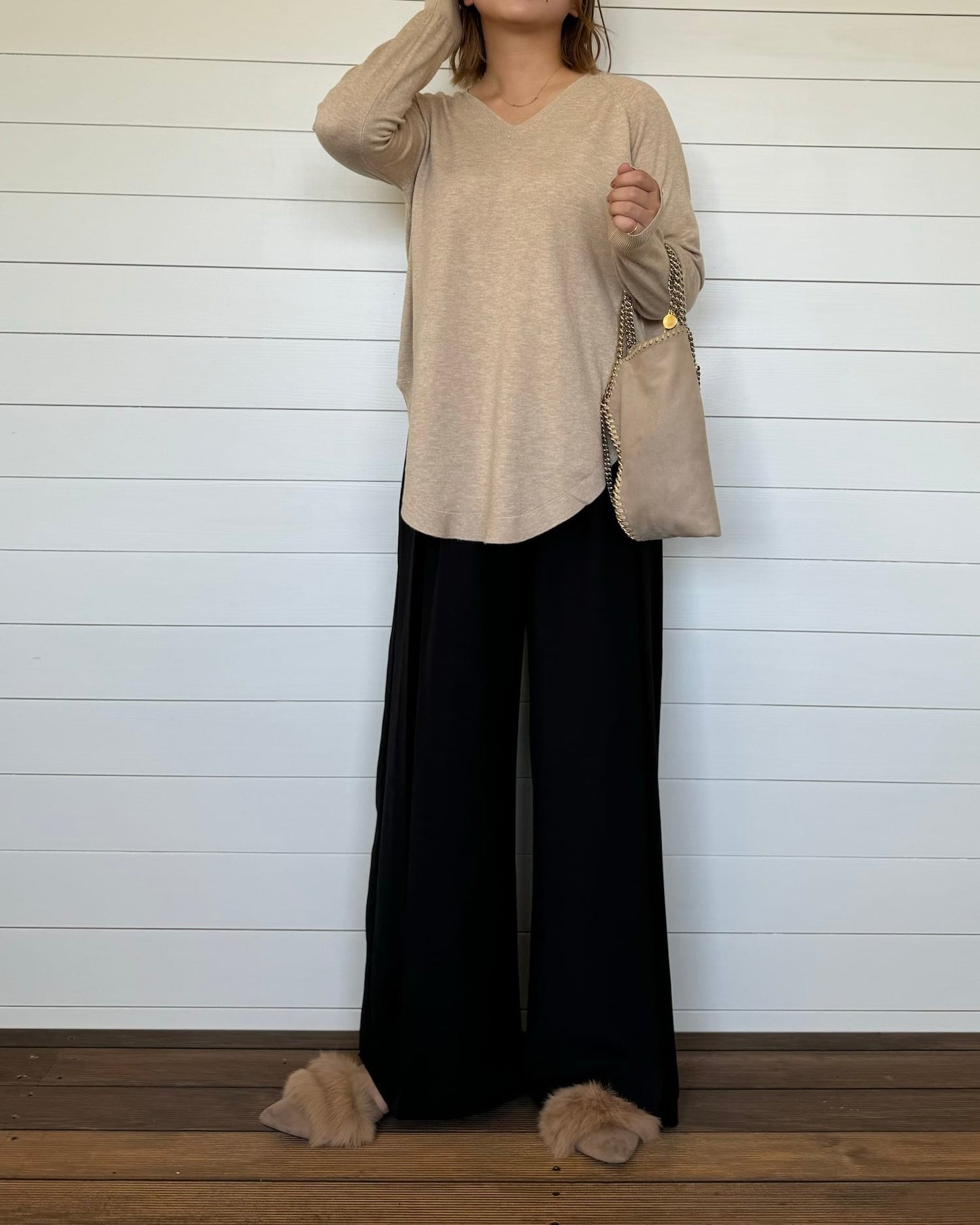 Vネックソフトカシミヤニット