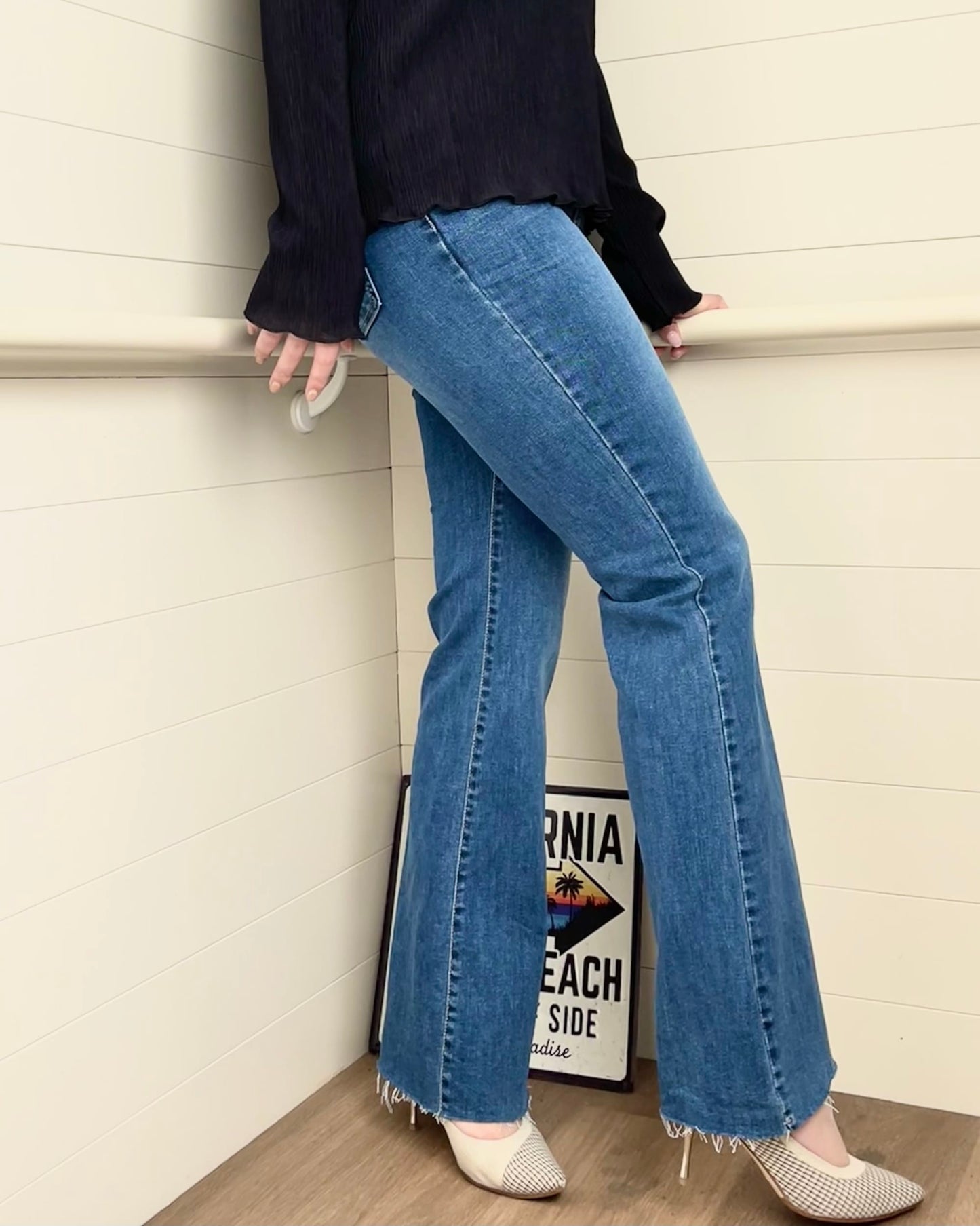 【ウエスト全ゴム】美シルエットストレッチフレアデニム