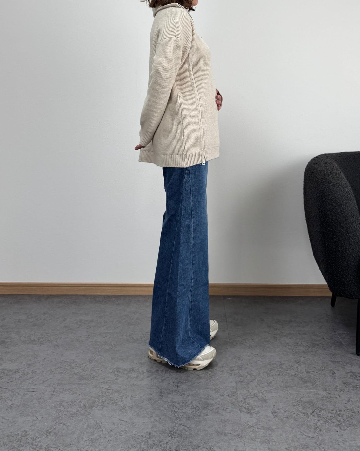 サイド切り替えカットオフワイドフレアデニム