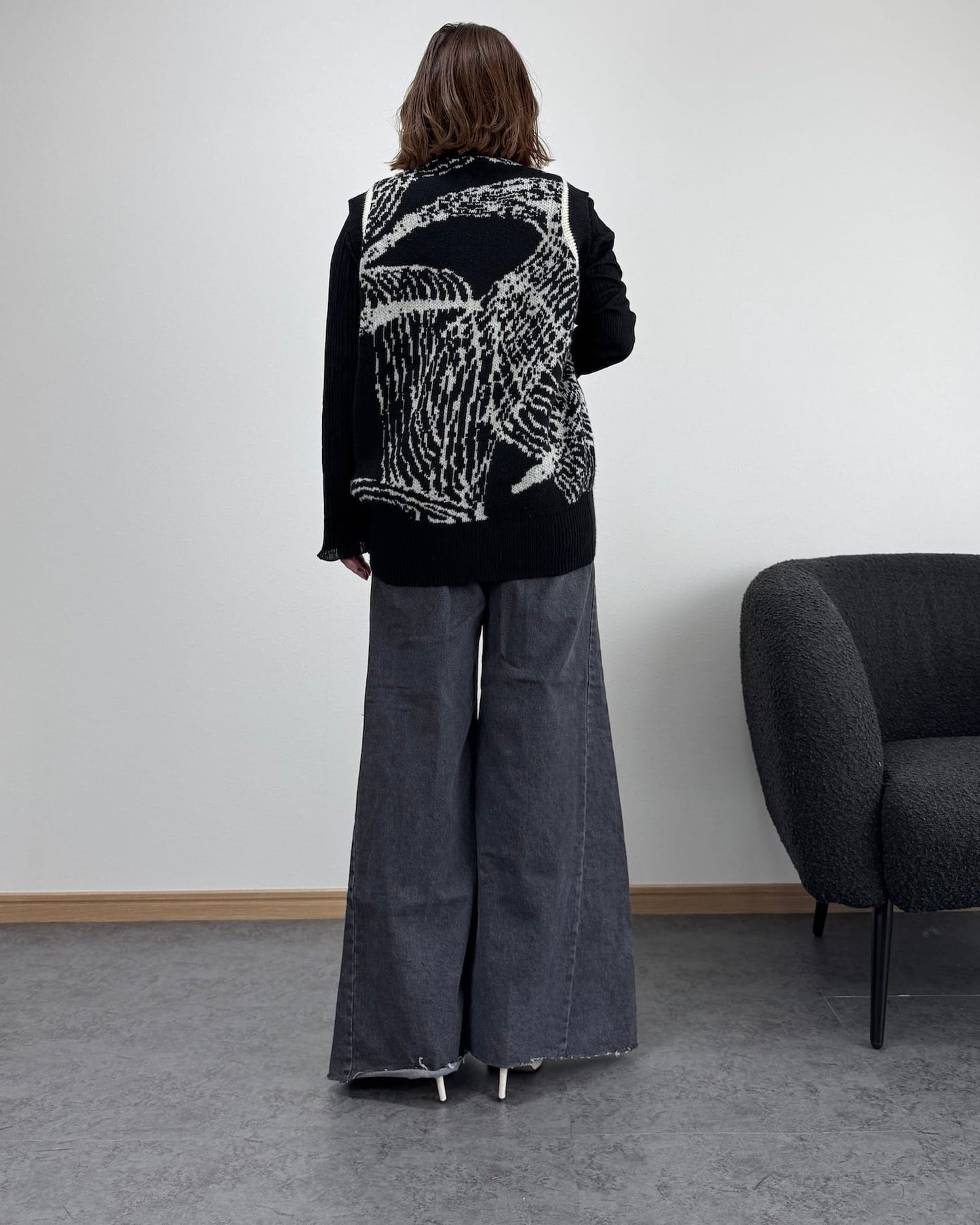 サイド切り替えカットオフワイドフレアデニム