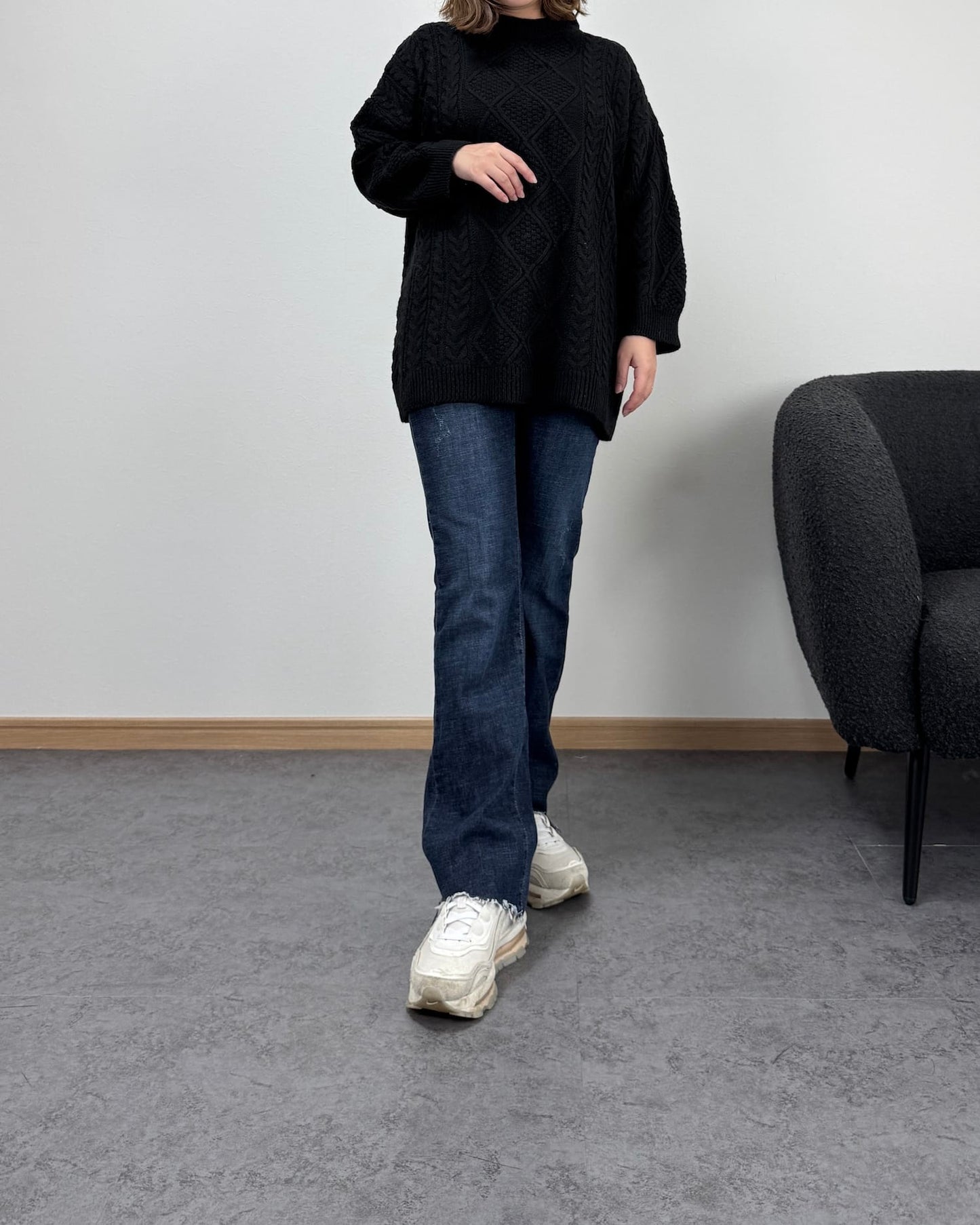 ケーブルオーバーニット