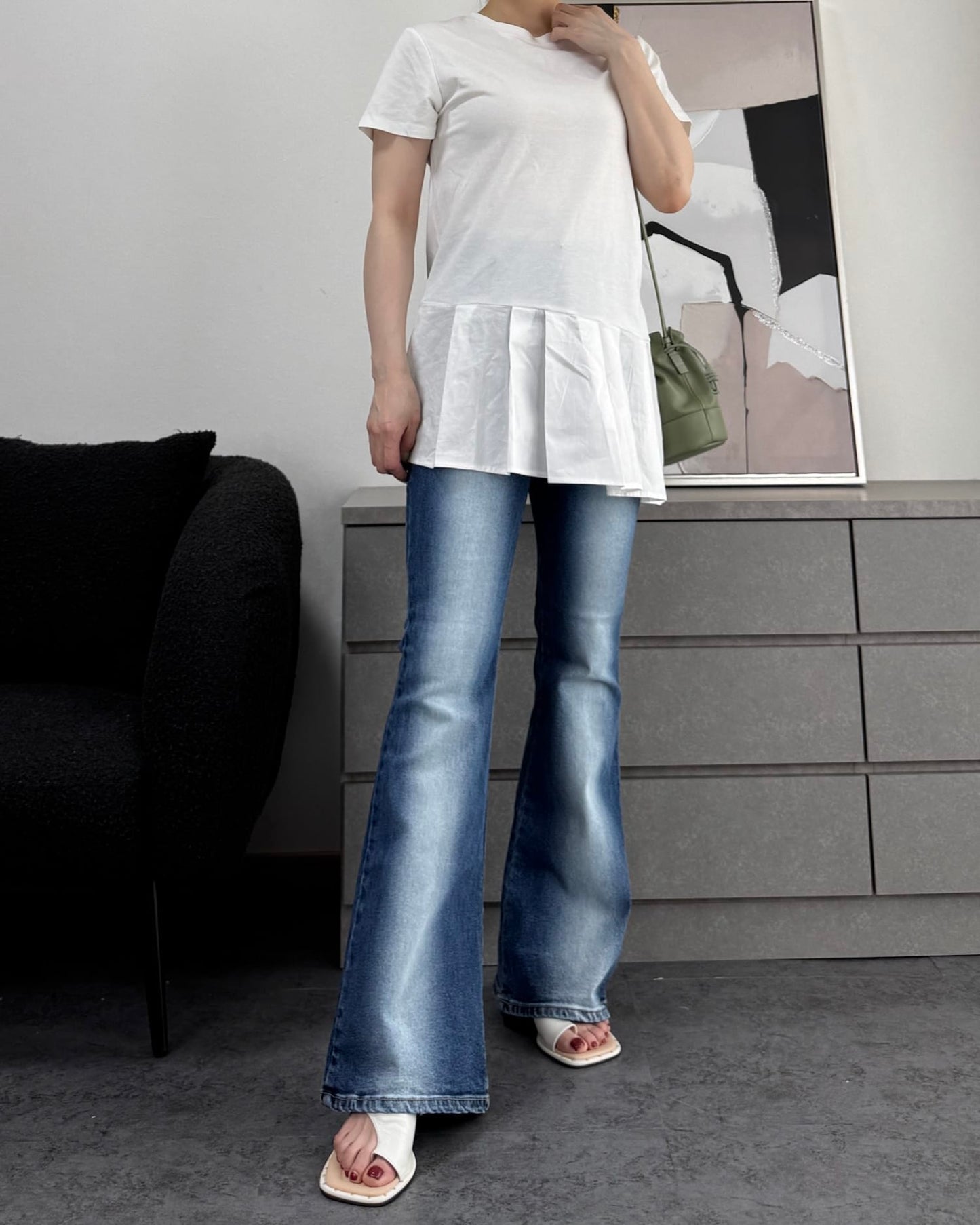 センターウォッシュドフレアデニムパンツ