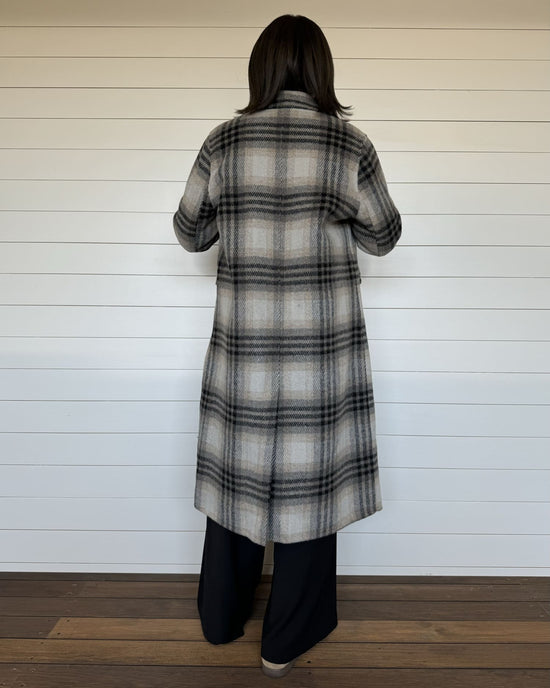 チェックロングウールコート