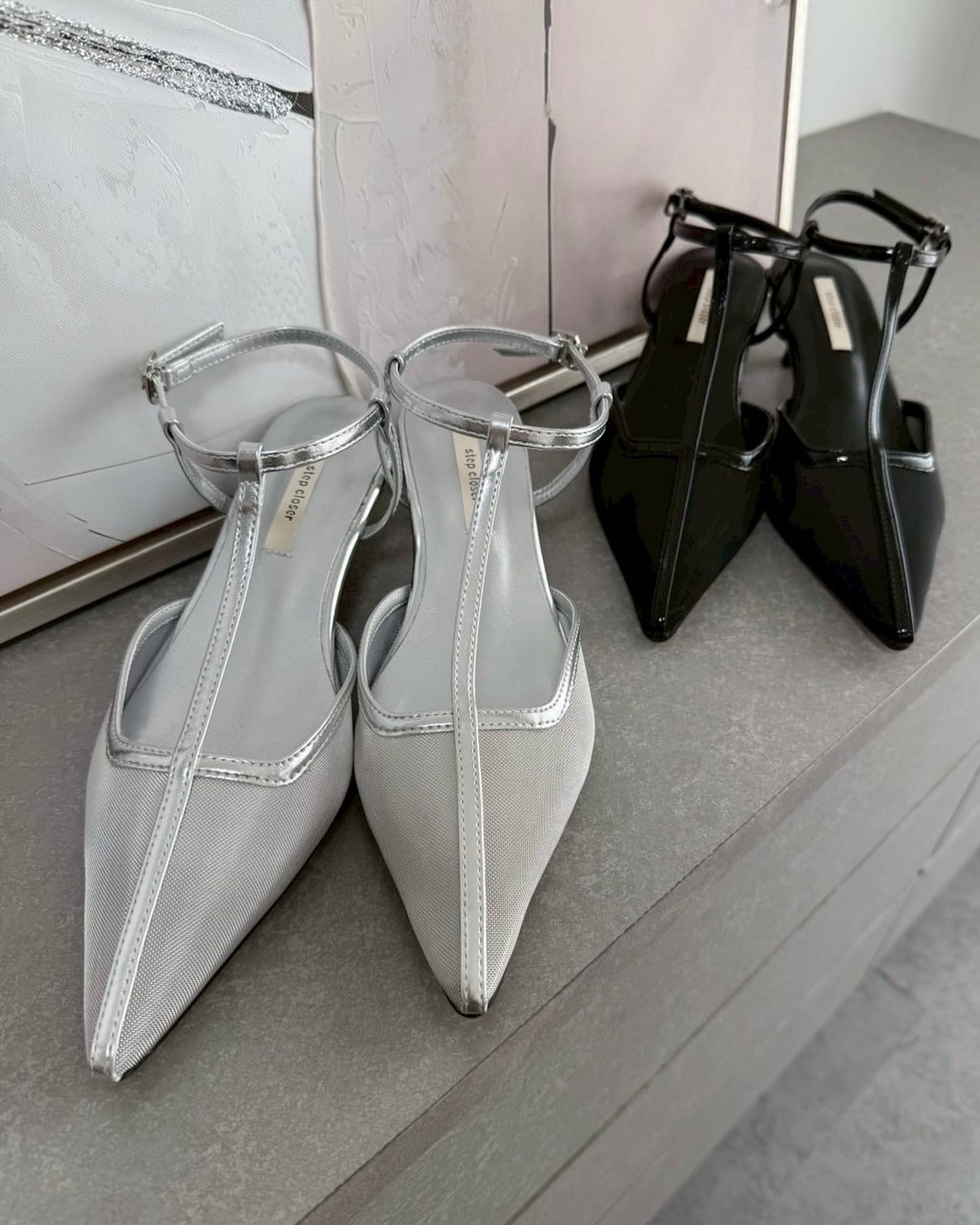 透かしポインテッドトゥストラップミュール