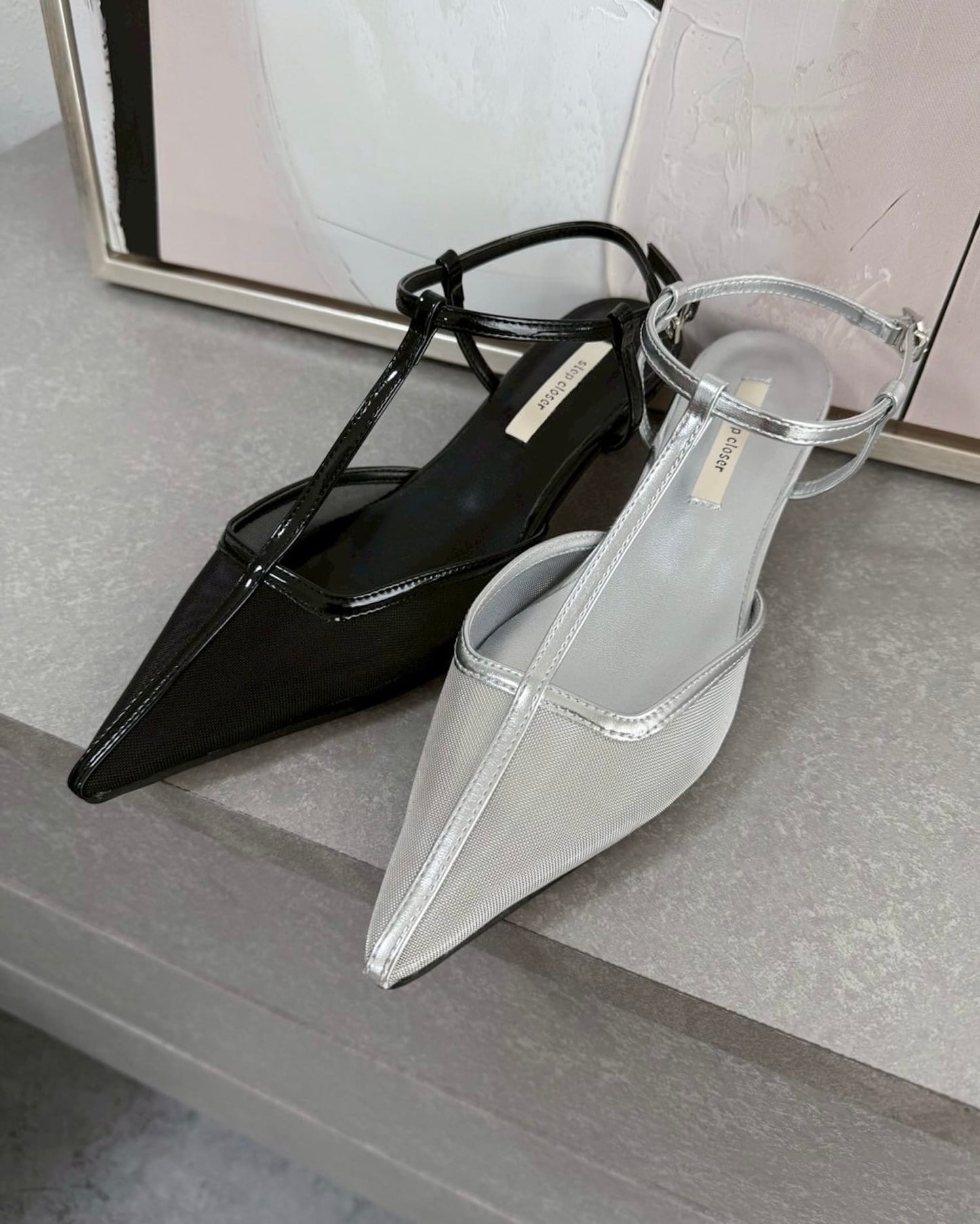 透かしポインテッドトゥストラップミュール