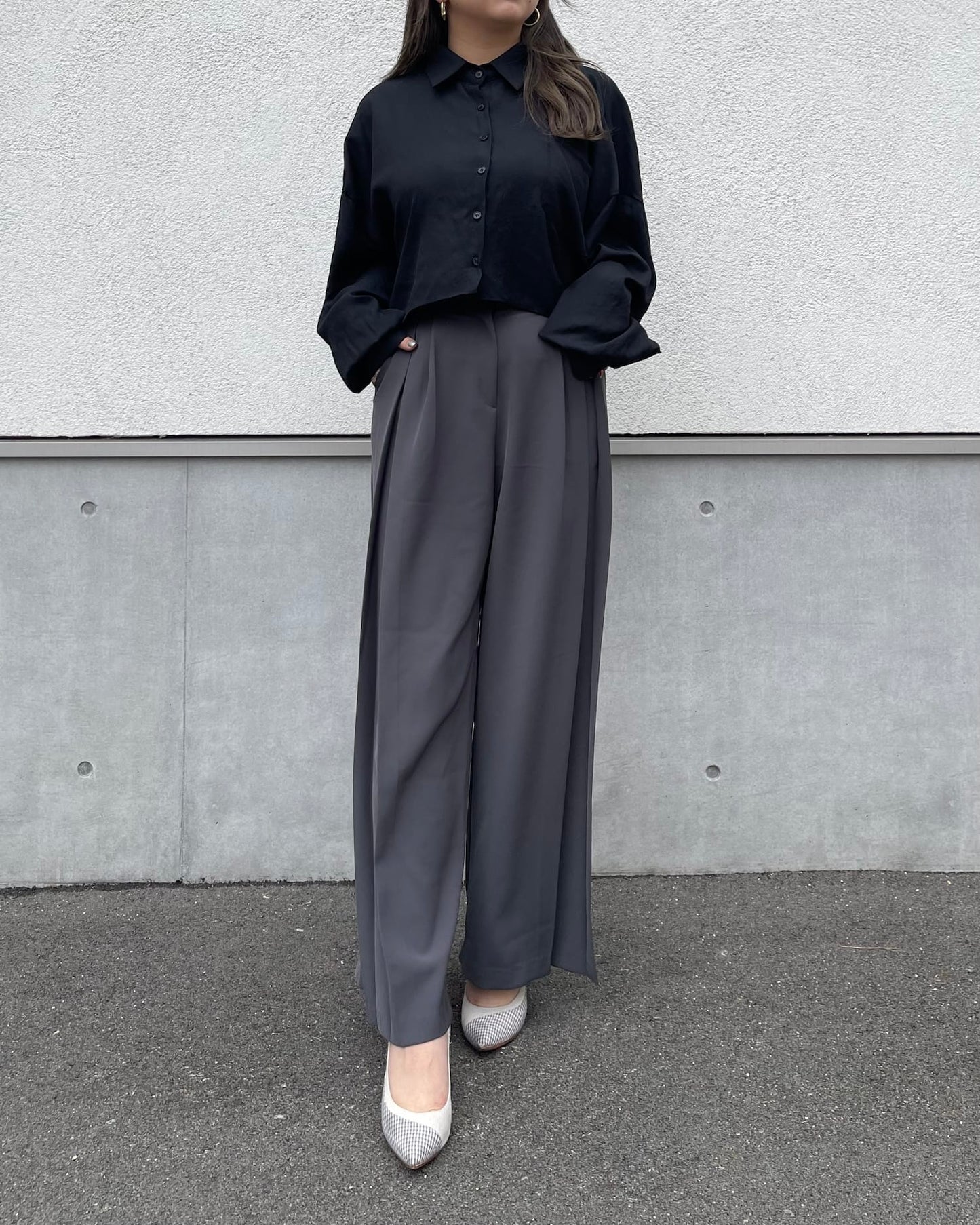 バックオープンクロップドシャツ