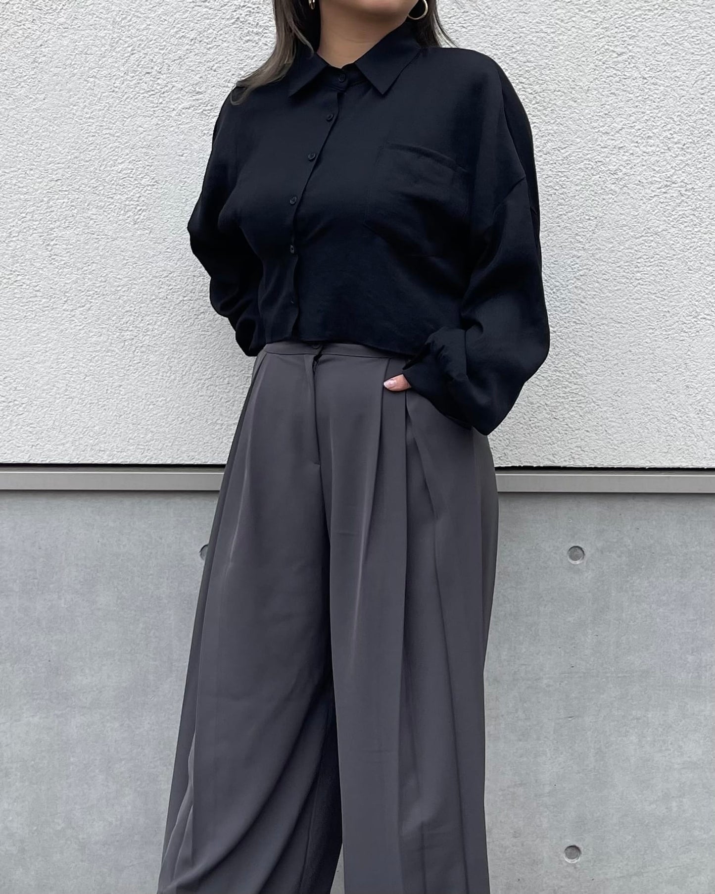 バックオープンクロップドシャツ