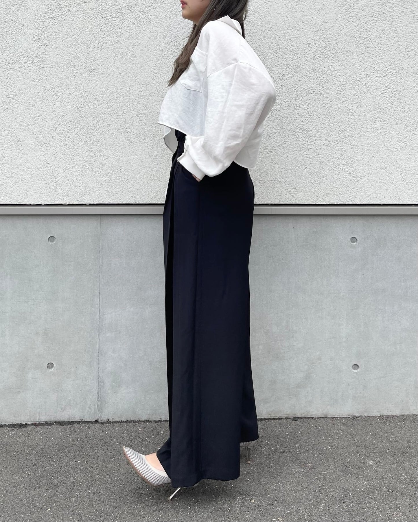 バックオープンクロップドシャツ