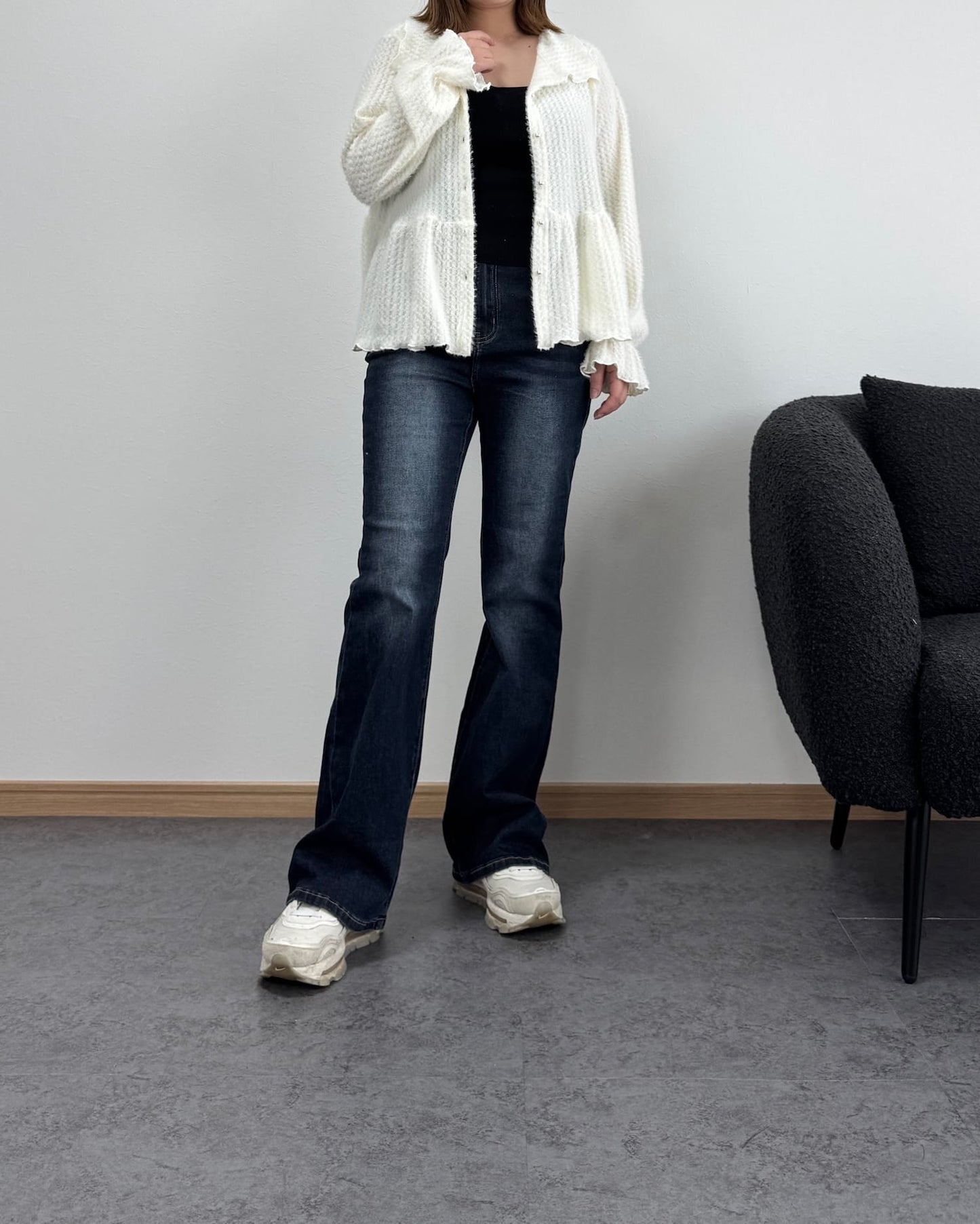 フェザー風ペプラムブラウス