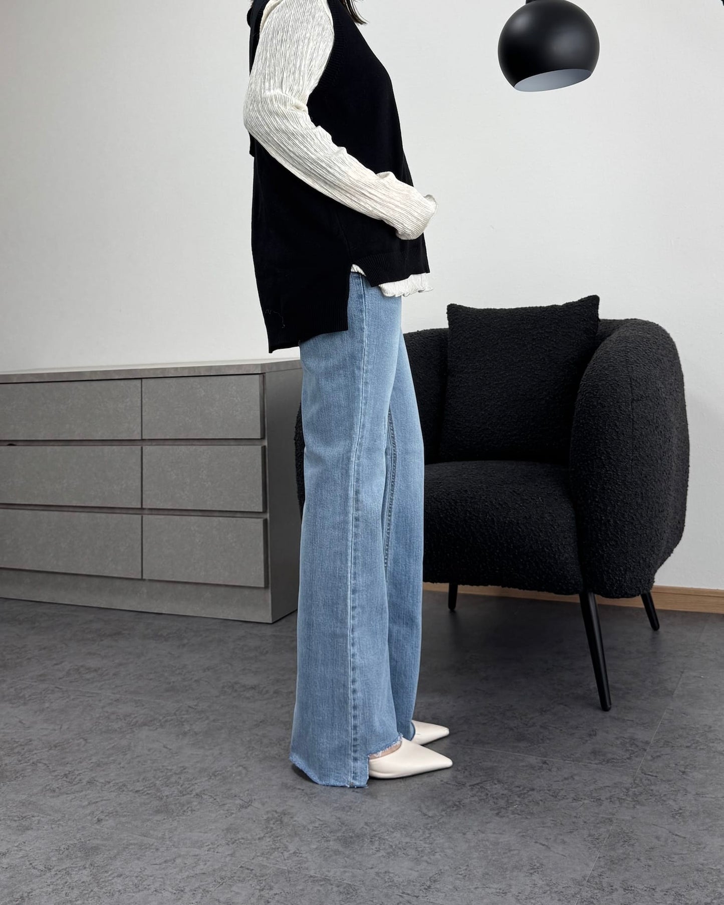 【美シルエット】デザインカットオフストレッチフレアデニム