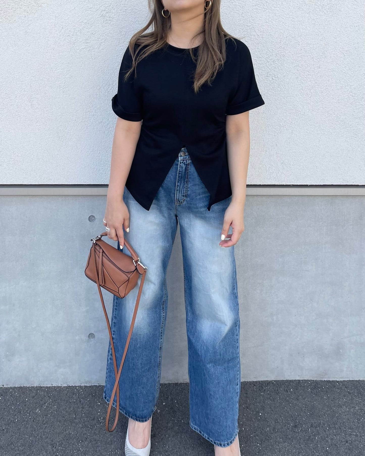 センターVスリットカットソー