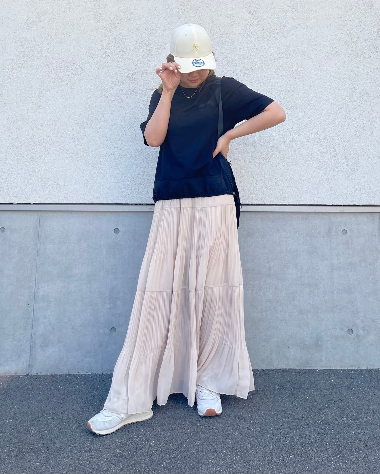 裾ドロストデザインTシャツ