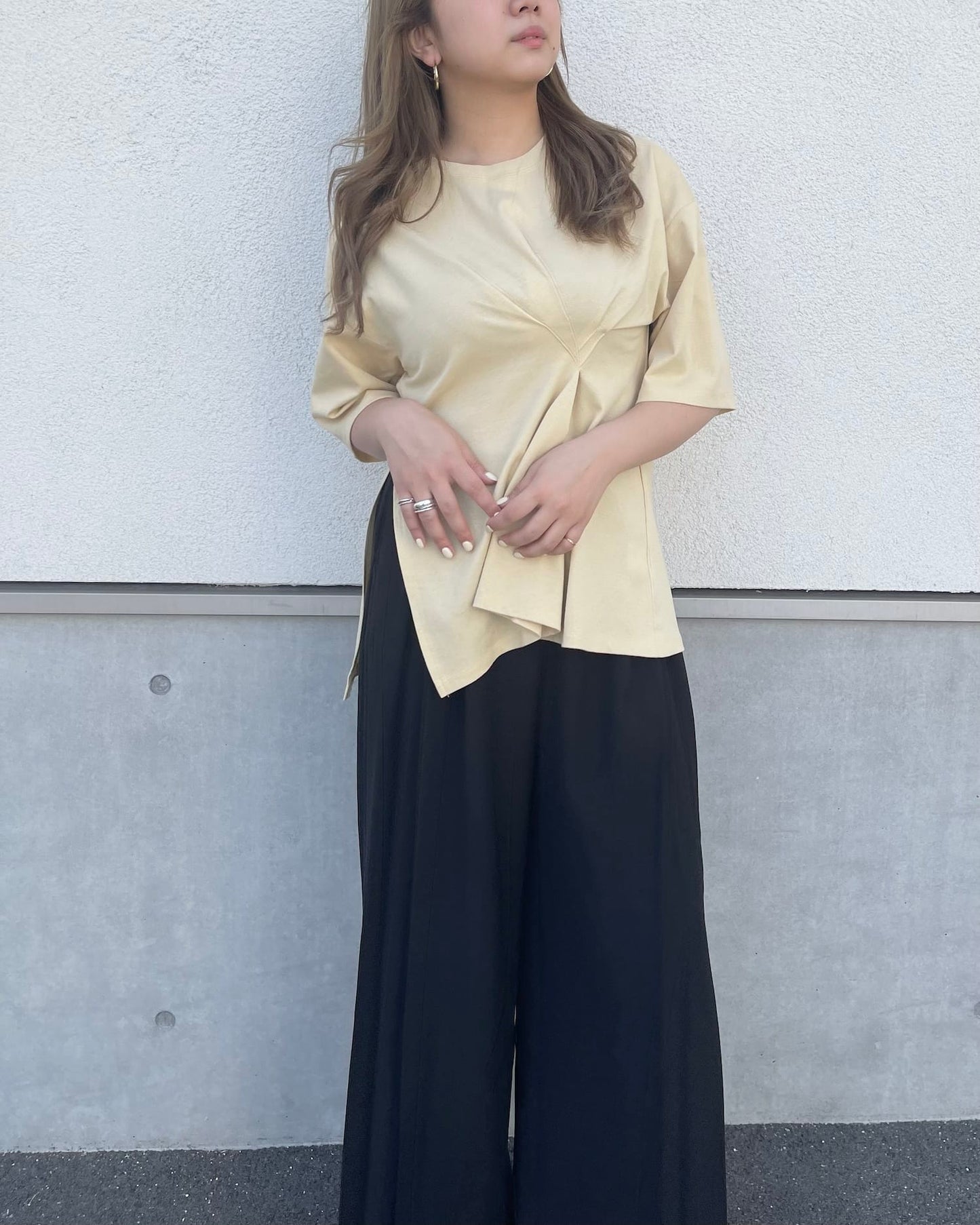 片側サイドスリット五部袖デザインTシャツ