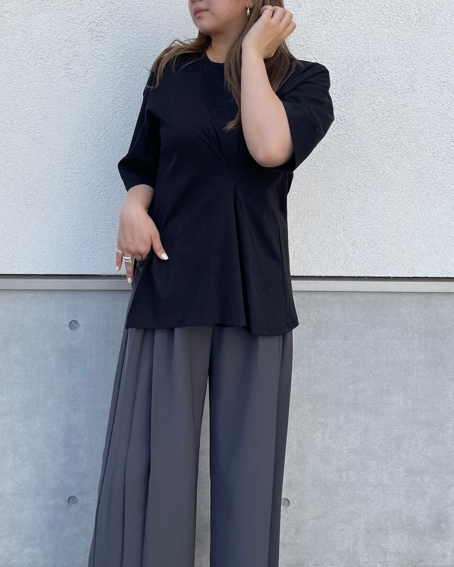 片側サイドスリット五部袖デザインTシャツ