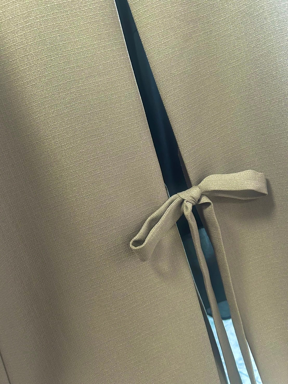 バックスリットリボンジャケット