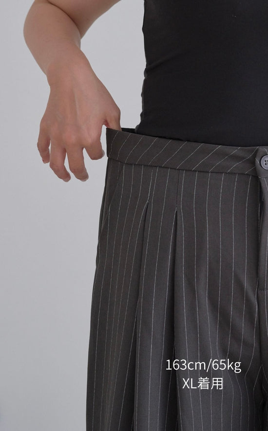 ピンストライプタックワイドパンツ