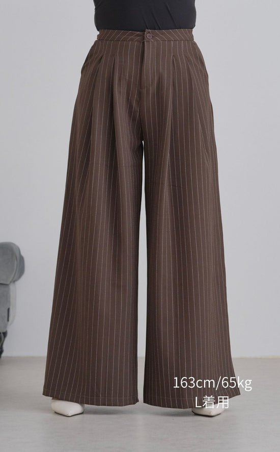 ピンストライプタックワイドパンツ