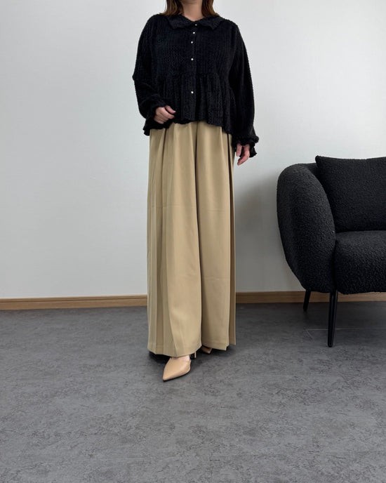 フェザー風ペプラムブラウス