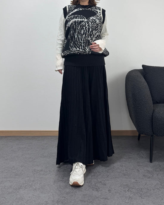 総柄モノトーンニットベスト