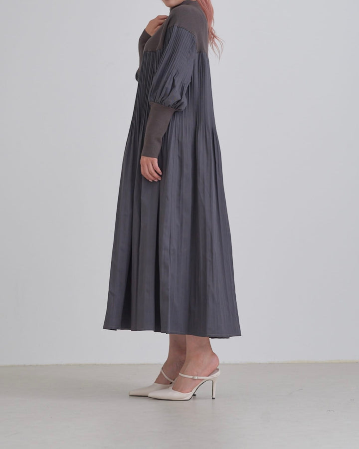 モモンガプリーツワンピース