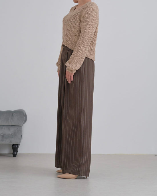 ピンストライプタックワイドパンツ