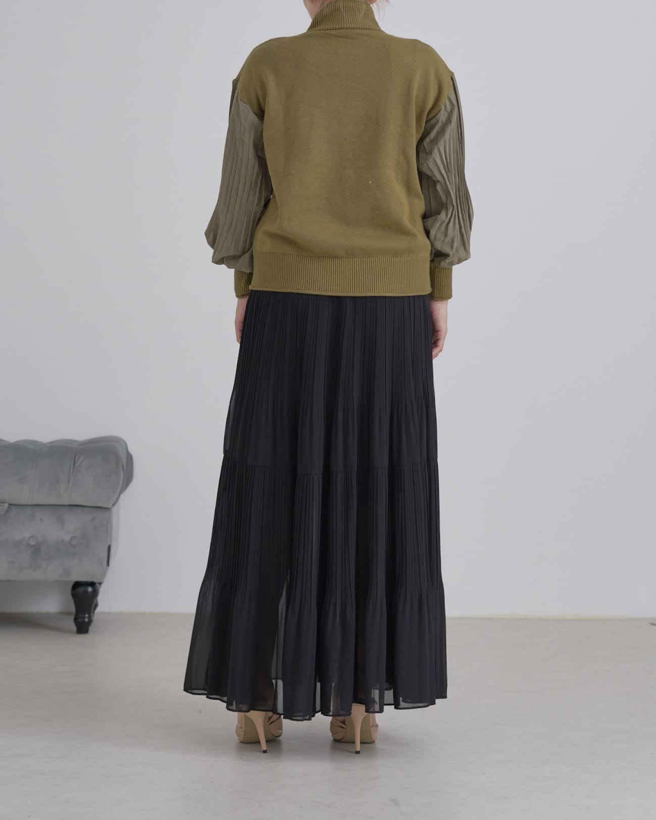 袖プリーツタートルニット