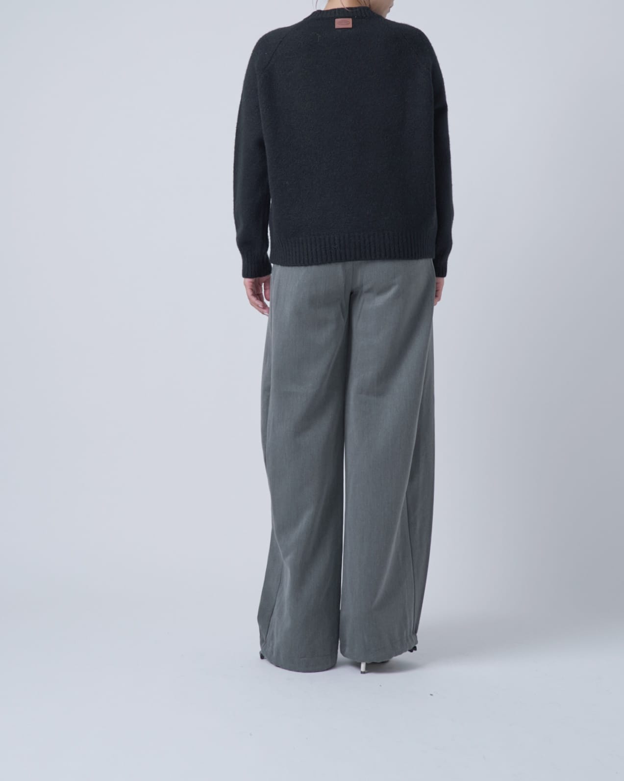 シンプルカラーニットプルオーバー