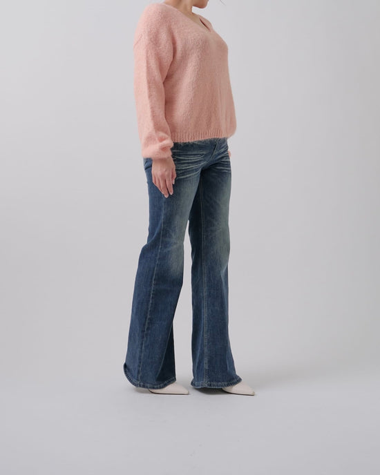 Vネックバルーンカラーニット