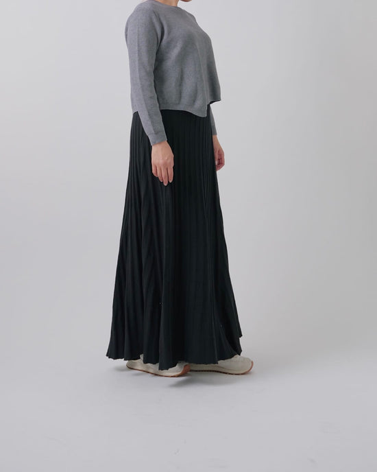 レイヤードフリルニット