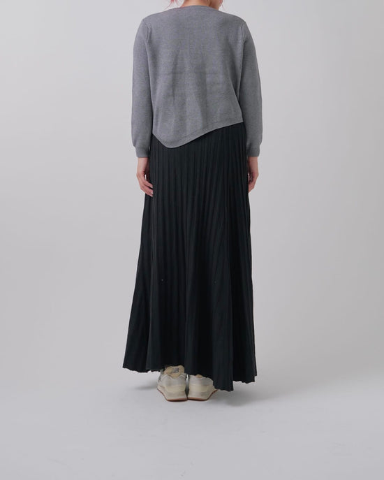 レイヤードフリルニット