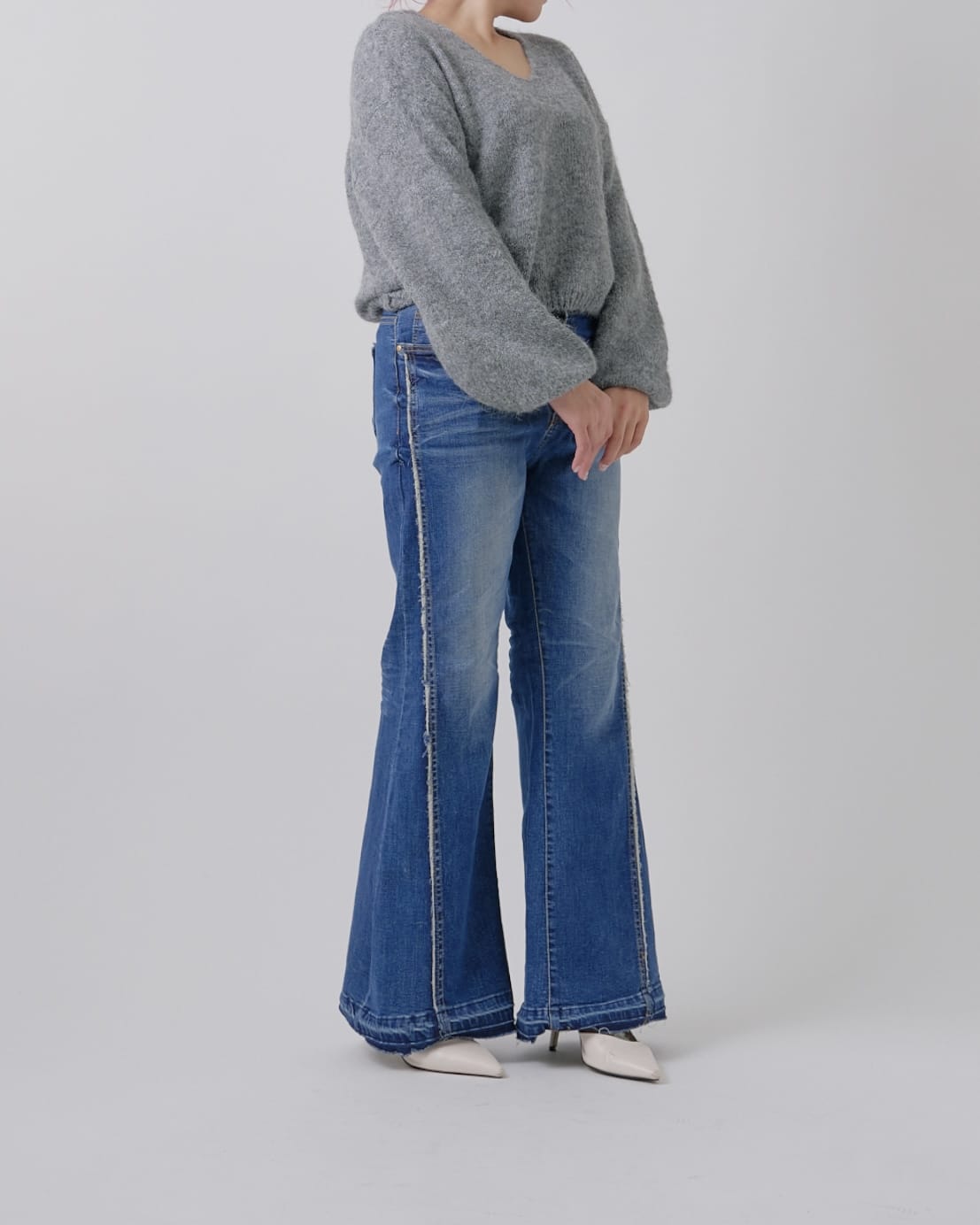 フリンジライン切り替えワイドフレアデニム