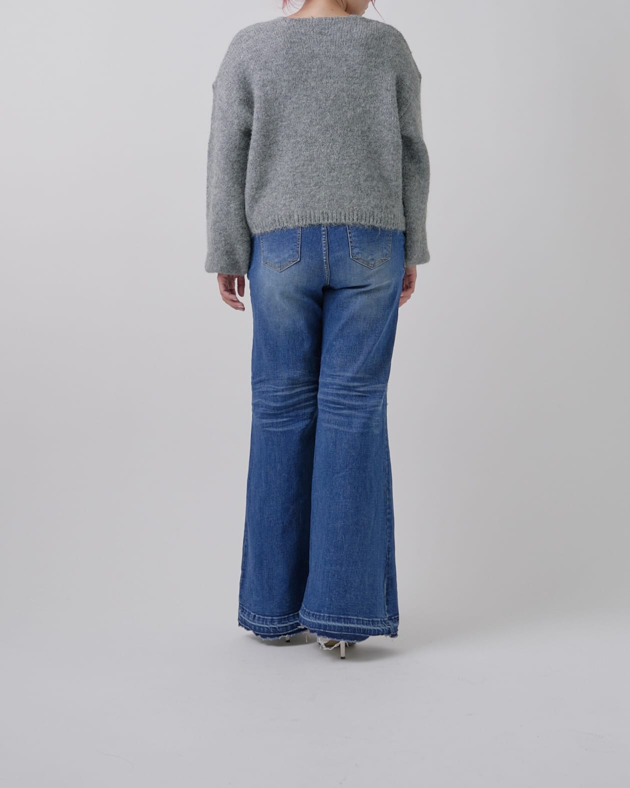 フリンジライン切り替えワイドフレアデニム