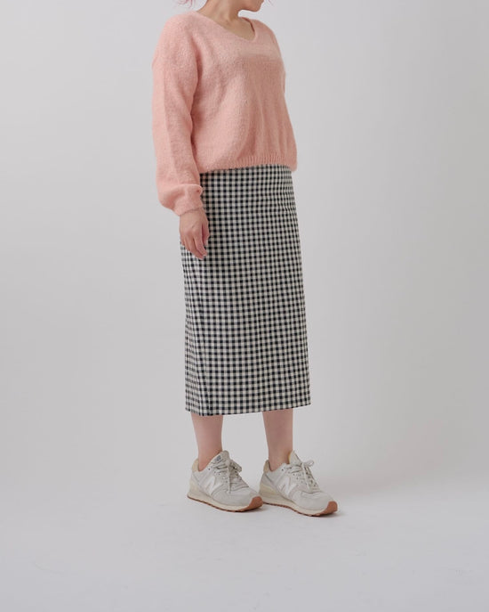 Vネックバルーンカラーニット