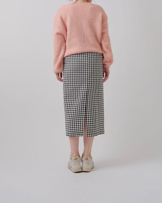 Vネックバルーンカラーニット