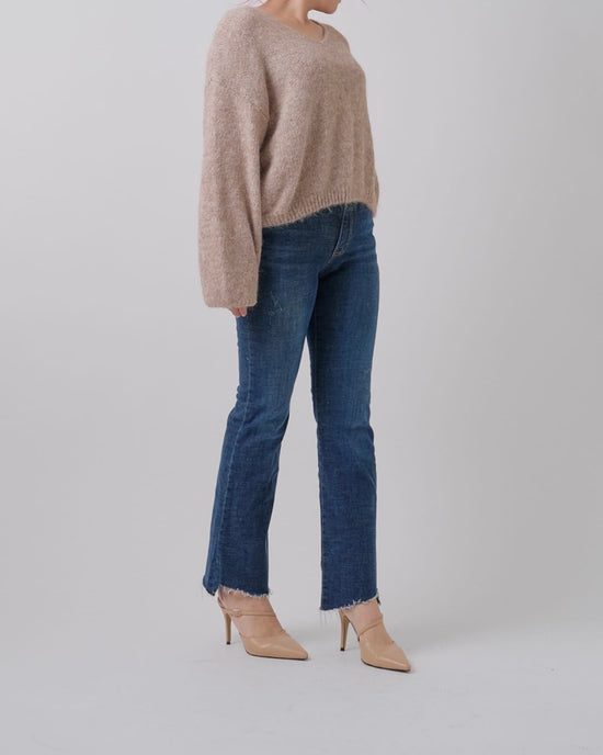 Vネックバルーンカラーニット